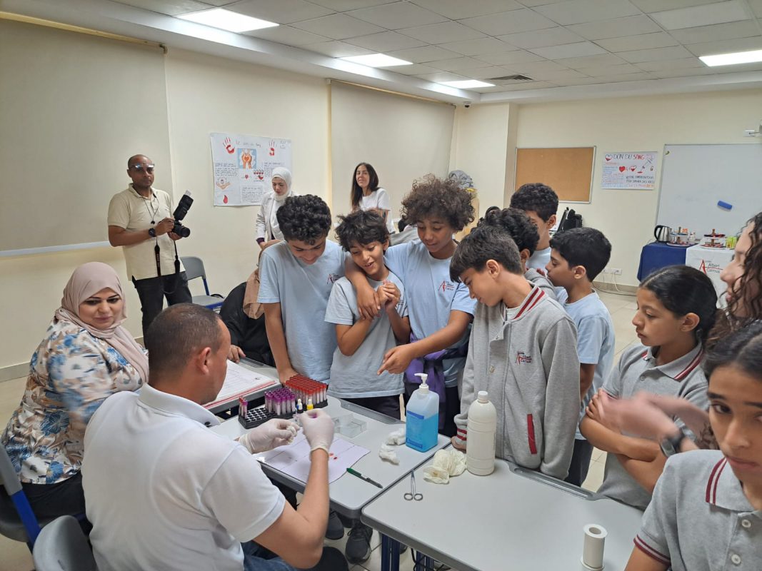 حملة للتبرع بالدم داخل مدرسة نيو جيزة ( ليسيه ألبرت كامو )